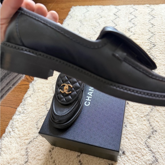 CHANEL Black and Gold Quilted Loafers - Picture 7 of 14